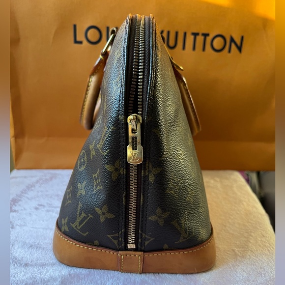 Authentic Louis Vuitton Alma PM - Picture 2 of 9
